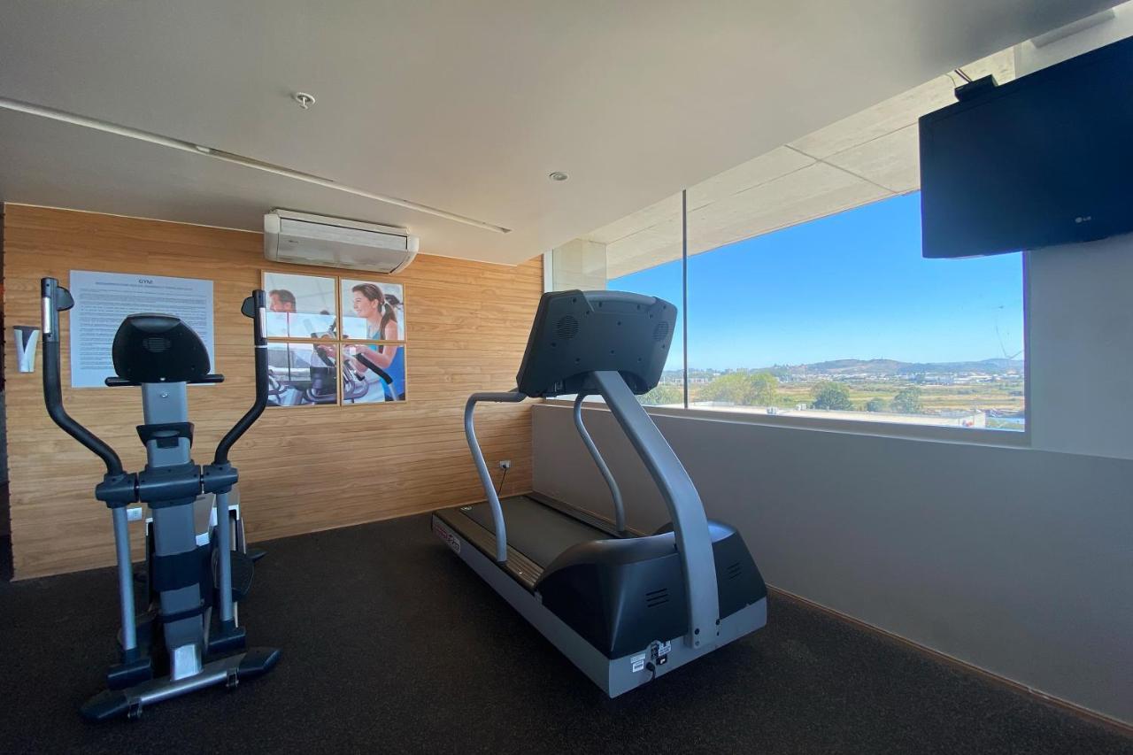 Wyndham Concepcion Pettra 호텔 외부 사진 The gym at the hotel