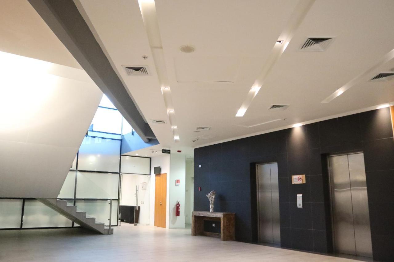 Wyndham Concepcion Pettra 호텔 외부 사진 Interior of the building